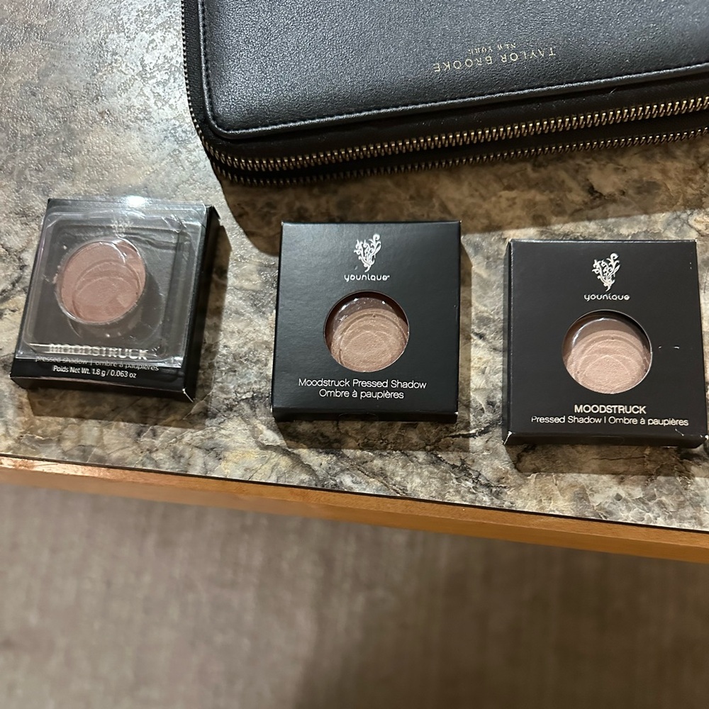 BNIB 14 individual Younique Moodstruck pressed shadows